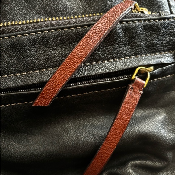 Vintage Fossil Black Leather Crossbody Bag - Picture 7 of 8